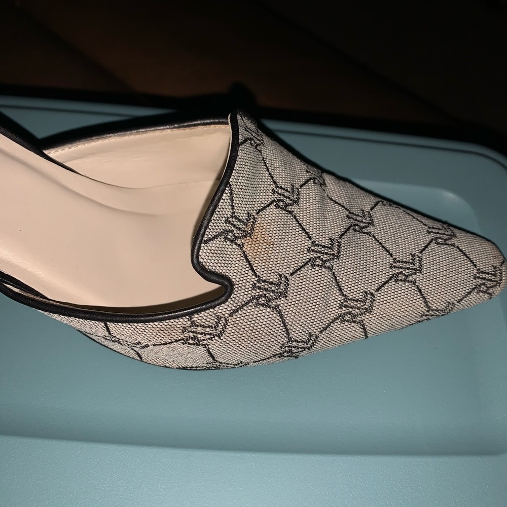 Shoes - Picture 10 of 14